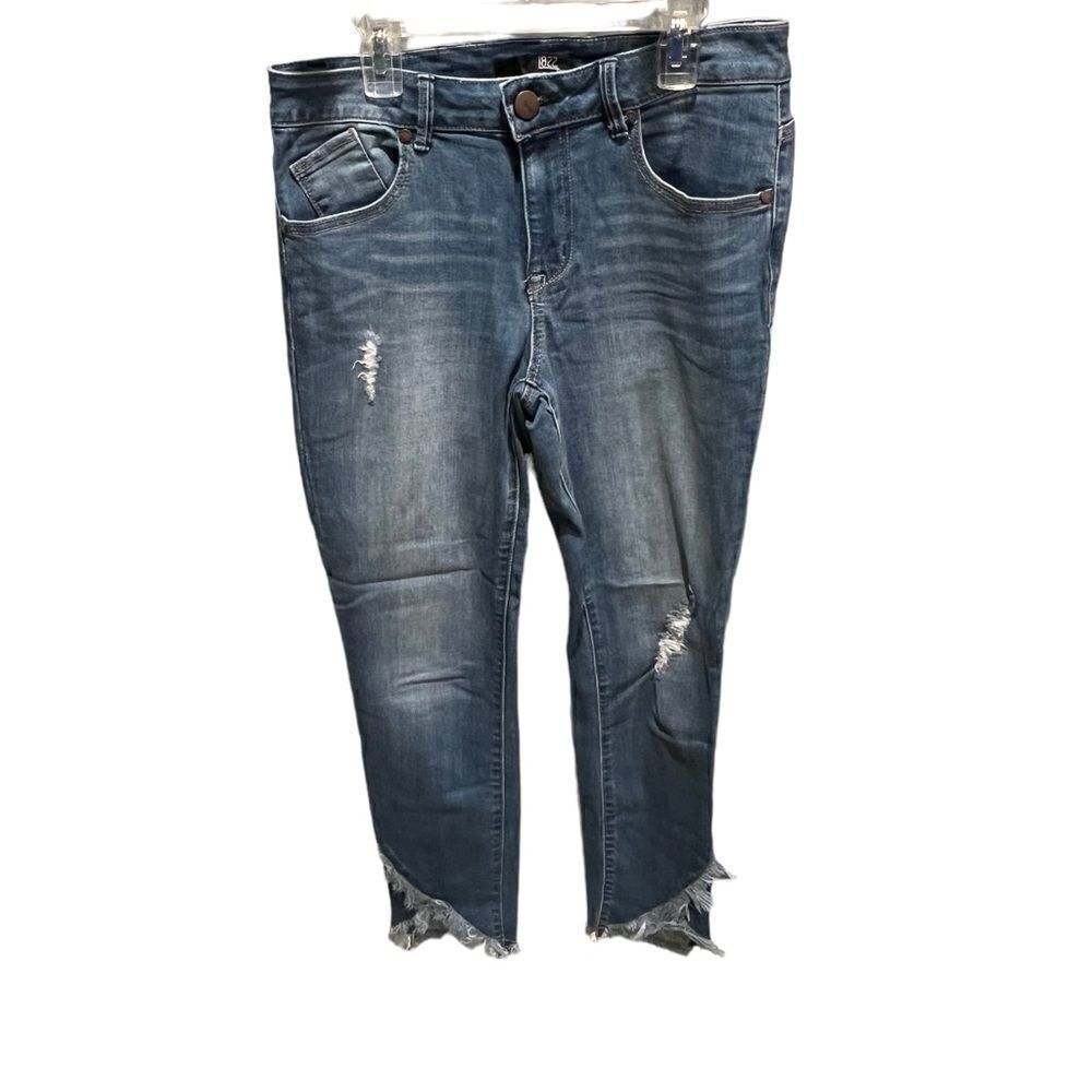 SOLD1822 Denim Distressed Ankle Skinny Jeans Raw Hem Women's‎ Size 8